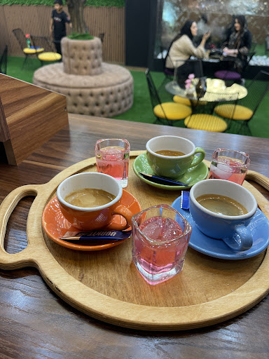 کافه امارات سراب