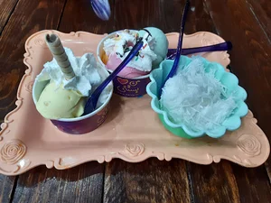 بستنی حاجی بابا