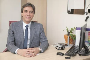 دکتر محمودرضا عباس زاده