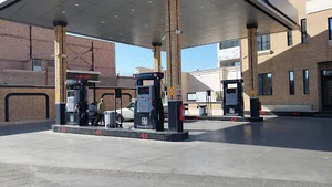 جایگاه سوخت بنزین متولی