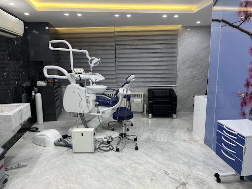 مطب دندانپزشکی دکتر نگار ناطقی