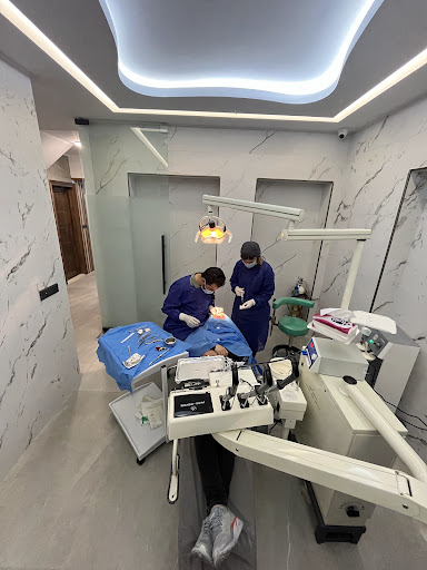 کلینیک دندانپزشکی نسترن