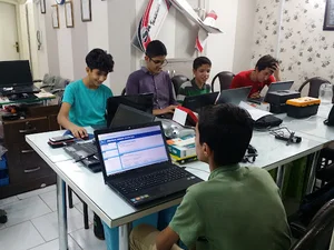 مرکز رباتیک و هوافضا کاشان