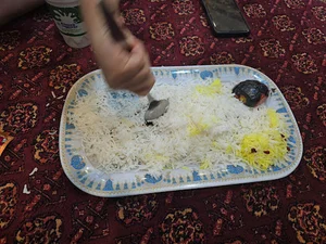 رستوران خورشید