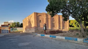 مقبره آقالار
