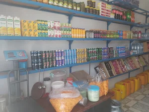 فروشگاه خوراکه فروشی و لبنیات فروشی سادات