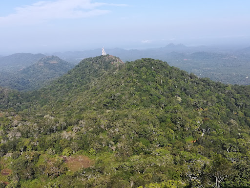 Wedasiti Kanda temple වැඩසිටි කන්ද විහාරය ஏழு மலை