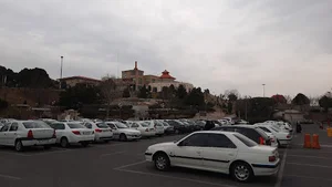 پارکینگ رستوران طلائیه