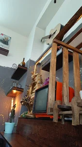 کافه طلایی