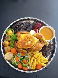 آشپزخانه و تهیه غذا کدبانو