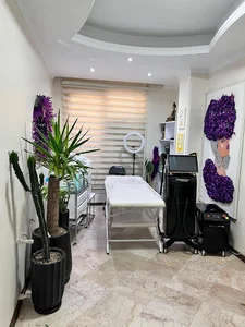 کلینیک زیبایی و لیزر نگین شرق