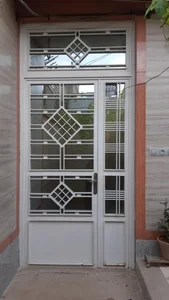 کارگاه جوشکاری و درب وپنجره سازی هاشم پور 2