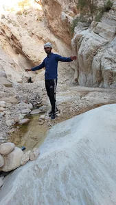 معدن سنگ لاشه و گچ هاکان