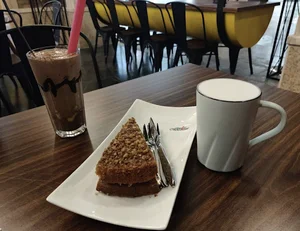 کافی شاپ امیرشکلات