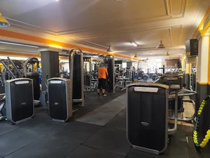 Form Tan Sport Club