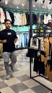 ادرس خرید حضوری: بندر دیلم بازار کویتی روبه رو مجتمع ناصر (فروشگاه آدمک)  مرکز خرید بانوان