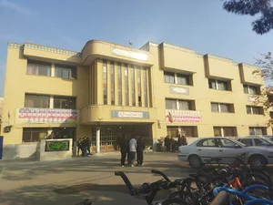 دبیرستان نمونه دولتی شهید محمد مهدی نیلفروش زاده