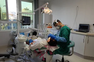 گروه دندانپزشکی آریا