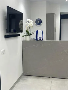 دندانپزشکی و مرکز ایمپلنت سرو 5