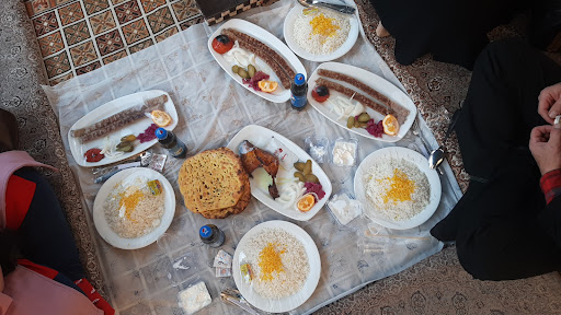 سفره خانه سنتی تنورا