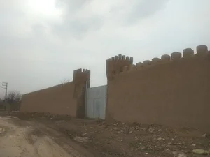 قلعه و یخچال تاریخی احمد آباد مستوفی