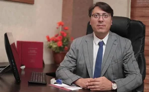 دکتر یوسف شفایی | جراح بینی در تهران 3