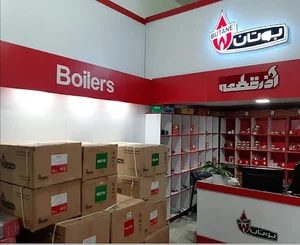 شیراز، بلوار نصر، خیابان کسری،سمت چپ ،درب دوم آبی رنگ