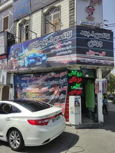 تزیینات اتومبیل اسپرت جوان 4