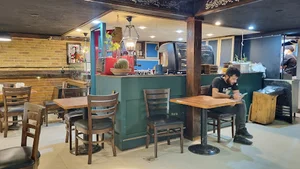 25 Bistro