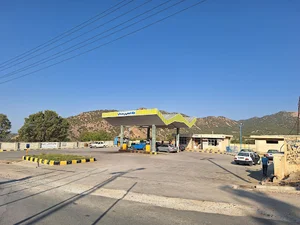 جایگاه بنزین و گازوئیل سی سخت