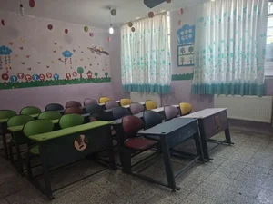 آمادگی و دبستان پسرانه غیردولتی استقلال 4