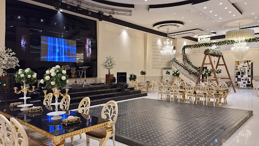 باغ تالار عمارت کاخ