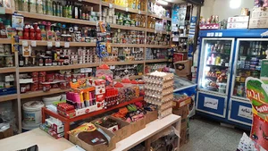 سوپر مارکت شهروند،آرش حاتمی