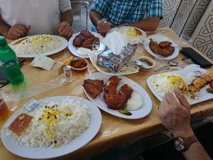 غذا بیرون بر رضوان