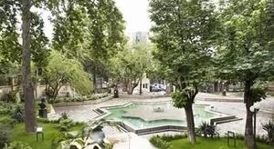 فضای باز خانه شاعران 3