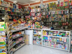کتاب فروشی شایسته