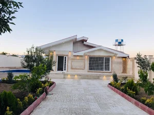 مشاور املاک دهکده
