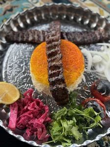 باغ رستوران سنتی روزی روزگاری