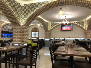 رستوران سنتی یاقوت