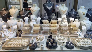 Garnet Gold Gallery