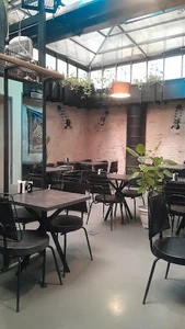 Emma Cafe Restaurant