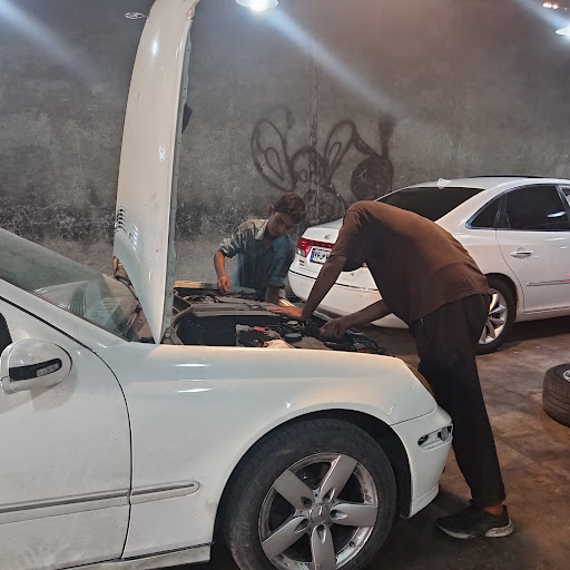 خدمات خودرویی فرمول یک