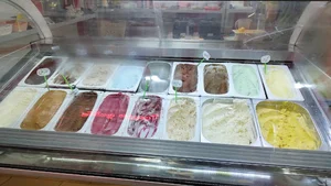 بستنی شاتوت