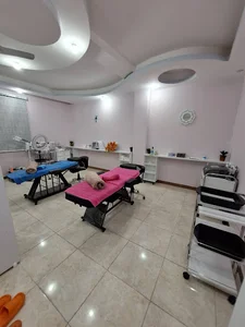 مرکز تخصصی ماساژ و فشیال و پاکسازی آنوشا
