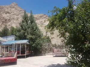 کافه رستوران آب و آتش