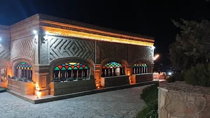 سفره خانه سنتی بام ملایر