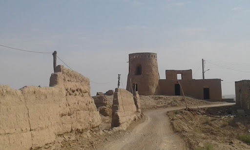 Majd Abad historical tower
