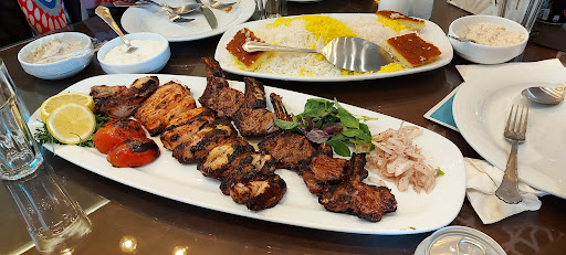 باغ رستوران سفره ایرانی