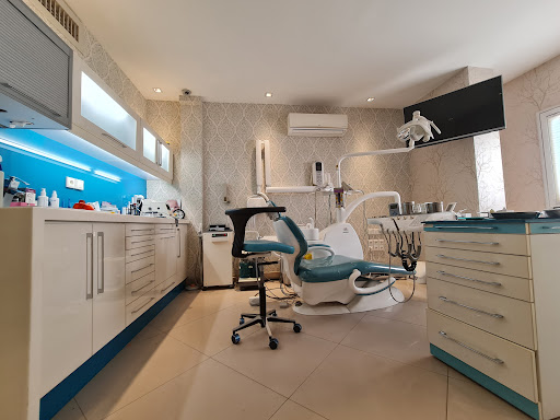 مطب دندانپزشکی دکتر علی اکبر رفعت