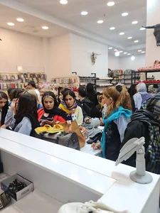 فروشگاه کیف و کفش توت فرنگی